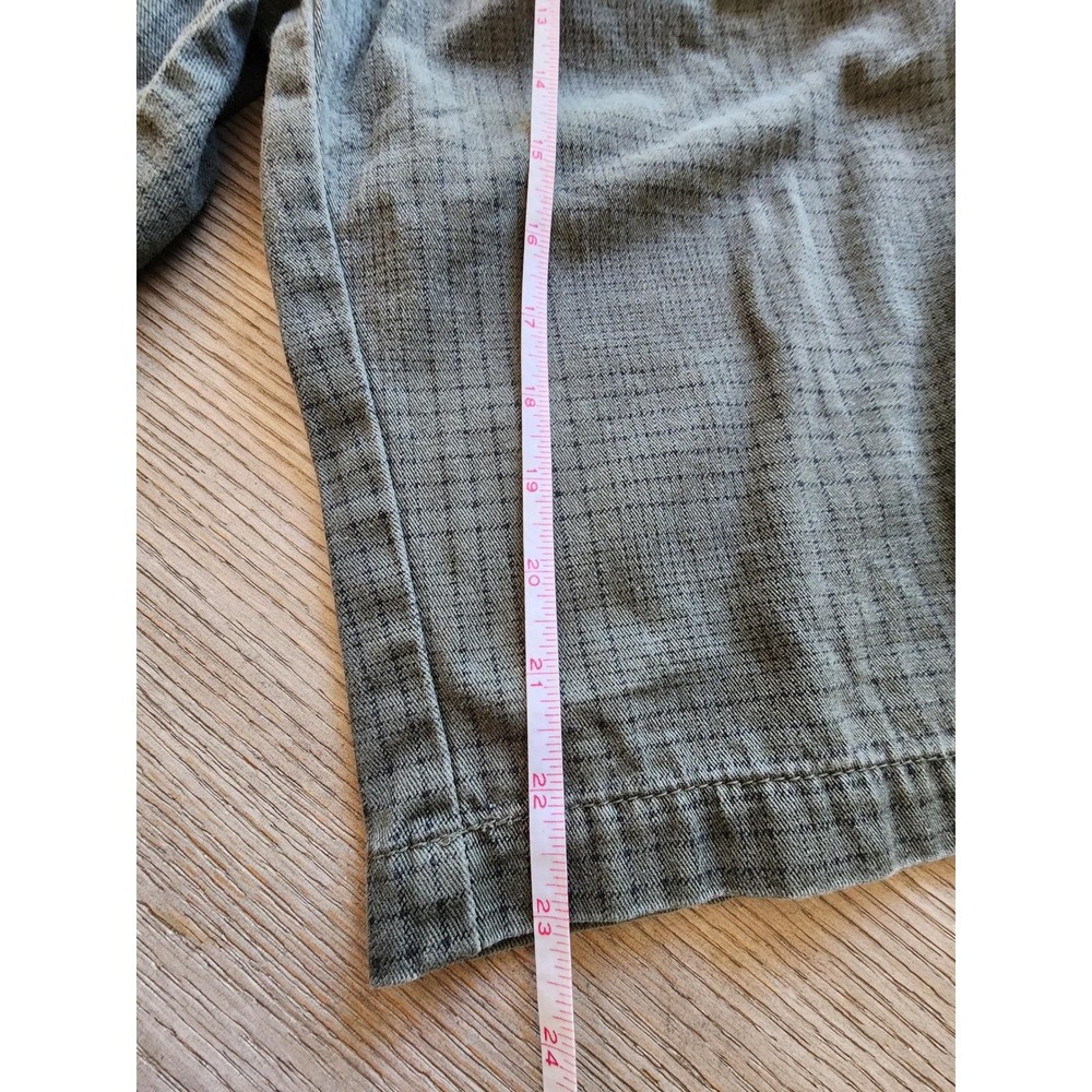 Vtg Volcom Skate Shorts Grid Embroidered Logo Y2K streetwear Skatercore cargo - Picture 9 of 11